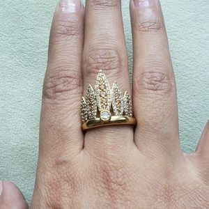 Henri Bendel Luxe Tribal Feather Gold Ring